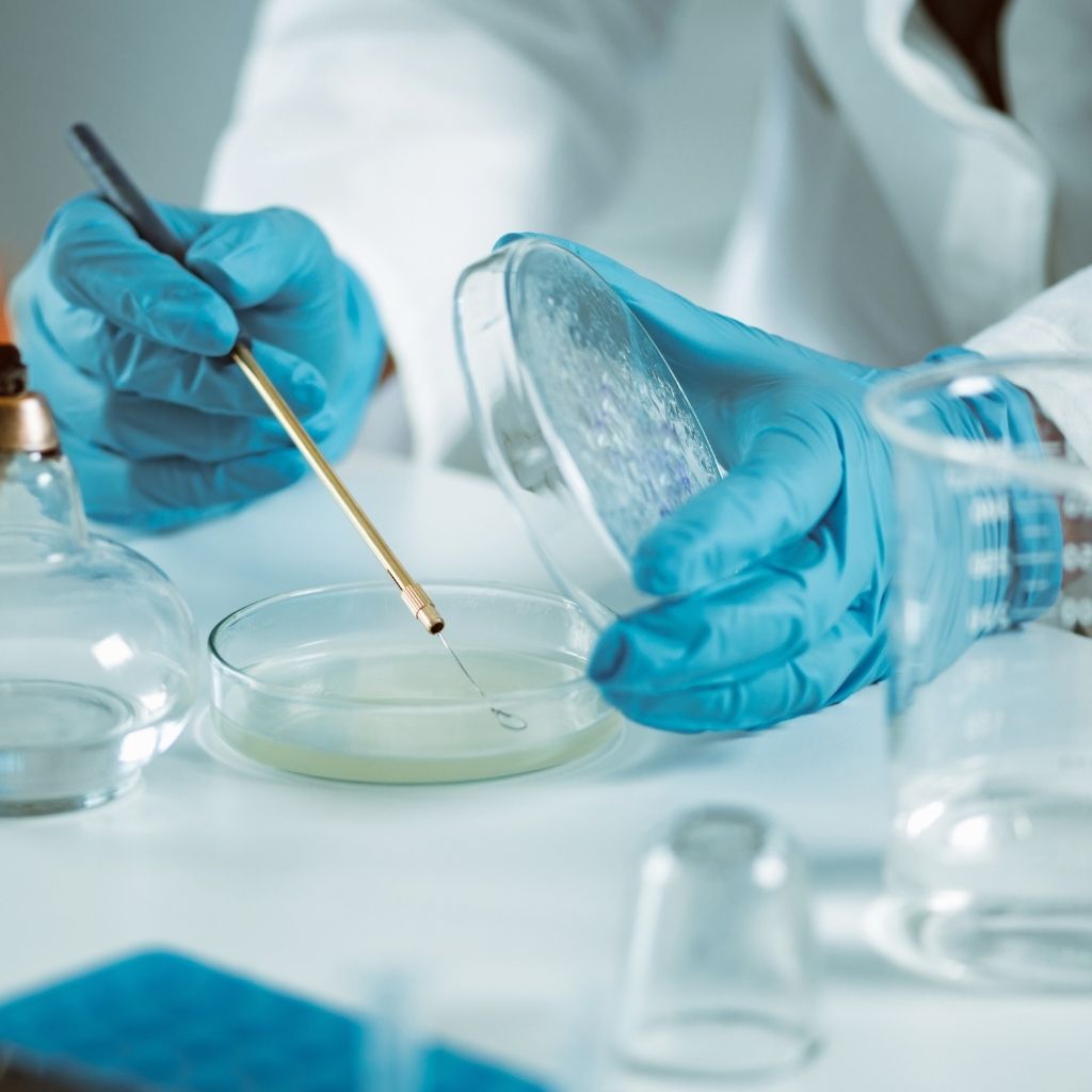 Микробиологична лаборатория